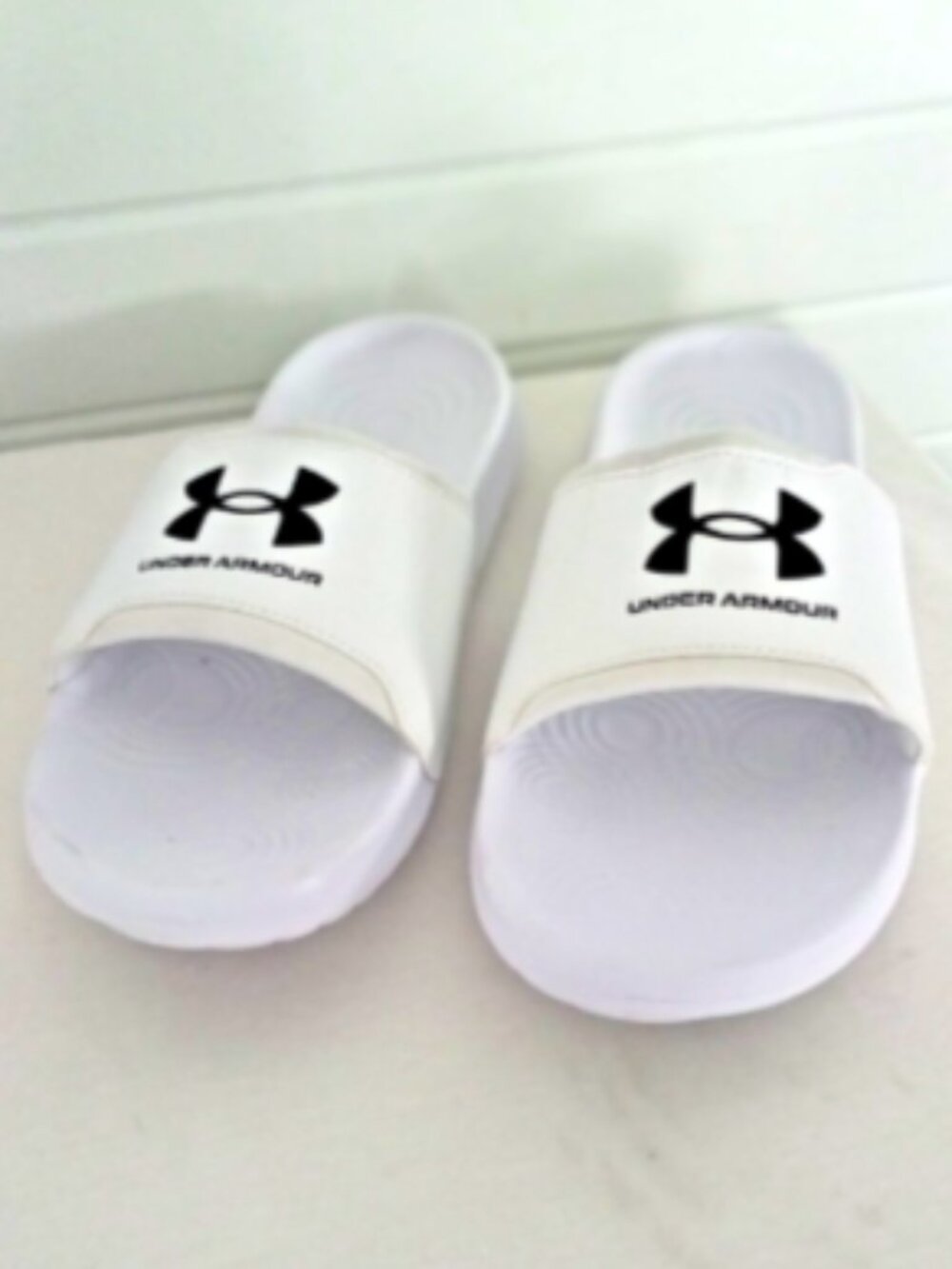 Under Armour Ignite Select Slides White Black Logo Sandals Unisex Size 10 NWOT